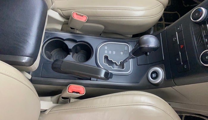 2017 Mahindra XUV500 W10 AT, Diesel, Automatic, 76,548 km, Gear Lever