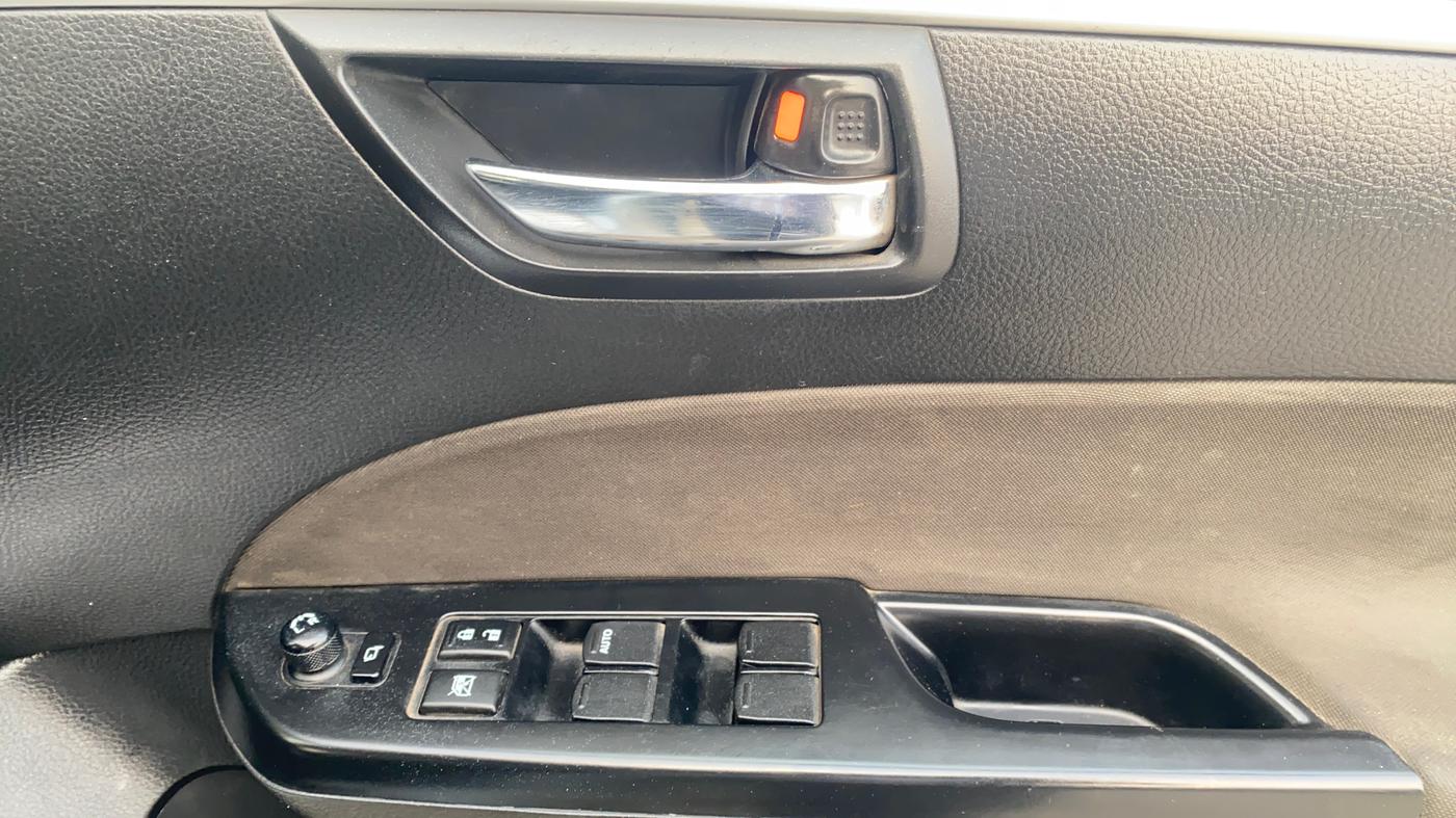 2017 Maruti Swift VXI, Petrol, Manual, 9,848 km, Driver Side Door Panels Control