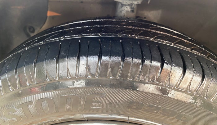 2018 Hyundai Grand i10 MAGNA 1.2 KAPPA VTVT, Petrol, Manual, 67,189 km, Left Front Tyre Tread