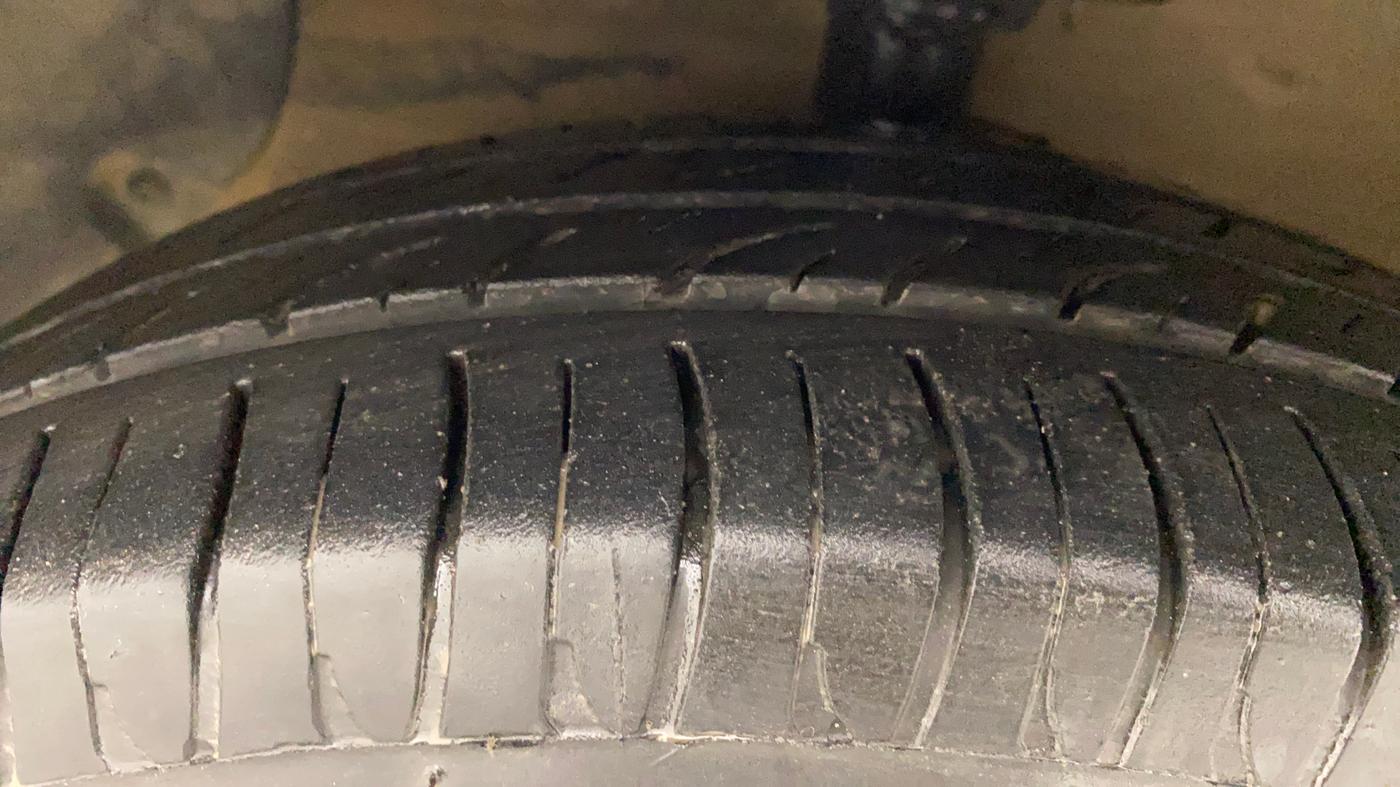 2018 Hyundai Grand i10 SPORTZ (O) AT 1.2 KAPPA VTVT, Petrol, Automatic, 58,831 km, Left Front Tyre Tread