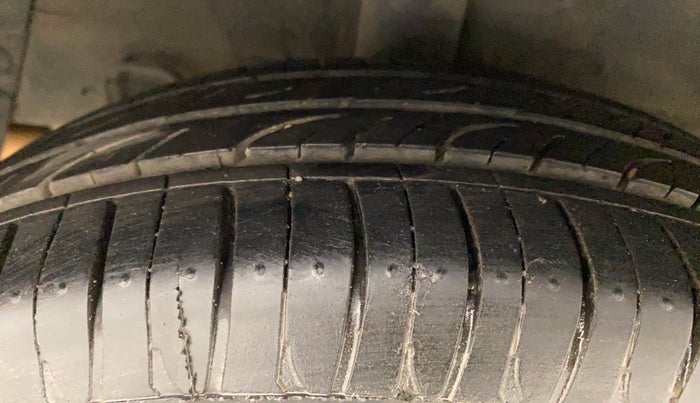 2018 Hyundai Grand i10 SPORTZ (O) AT 1.2 KAPPA VTVT, Petrol, Automatic, 58,831 km, Right Rear Tyre Tread