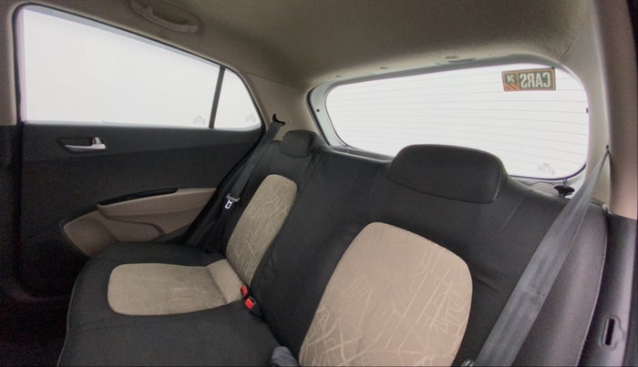 2018 Hyundai Grand i10 SPORTZ (O) AT 1.2 KAPPA VTVT, Petrol, Automatic, 58,831 km, Right Side Rear Door Cabin