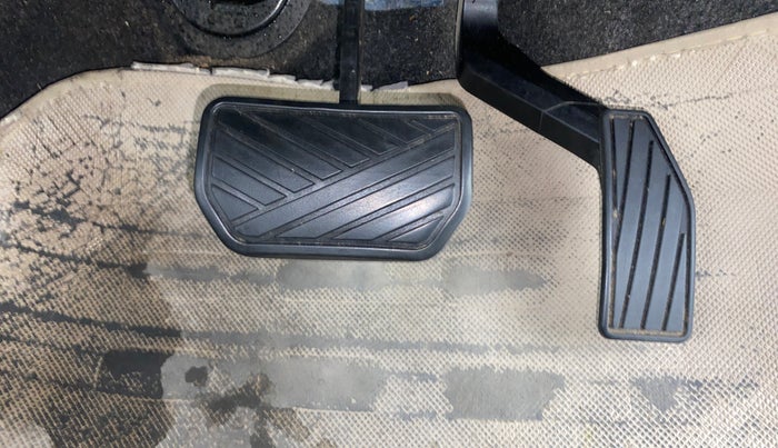 2018 Maruti Wagon R 1.0 VXI AMT, Petrol, Automatic, 80,284 km, Pedals