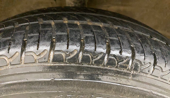 2018 Maruti Wagon R 1.0 VXI AMT, Petrol, Automatic, 80,284 km, Right Front Tyre Tread