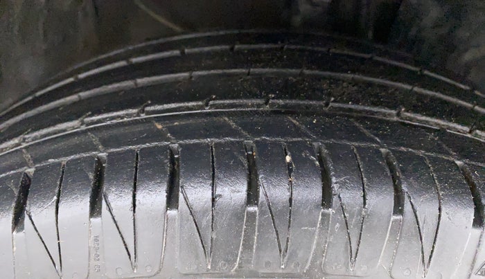 2020 KIA SONET GTX PLUS DCT 1.0, Petrol, Automatic, 23,104 km, Right Front Tyre Tread