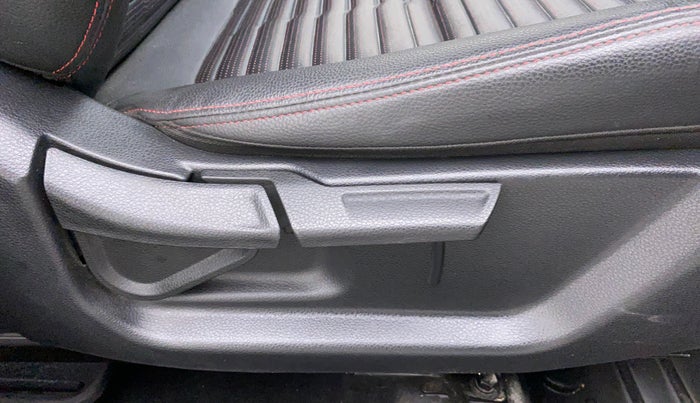 2020 KIA SONET GTX PLUS DCT 1.0, Petrol, Automatic, 23,104 km, Driver Side Adjustment Panel