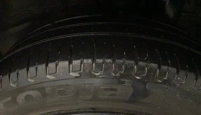 2020 Hyundai Elite i20 SPORTZ PLUS 1.2, Petrol, Manual, 50,097 km, Left Rear Tyre Tread