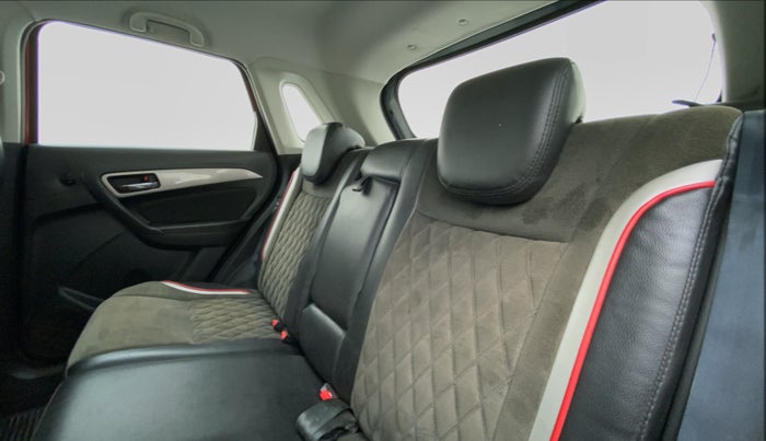2016 Maruti Vitara Brezza ZDI PLUS, Diesel, Manual, 72,260 km, Right Side Rear Door Cabin