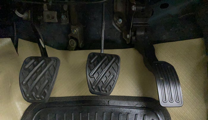 2015 Datsun Go T, Petrol, Manual, 29,272 km, Pedals