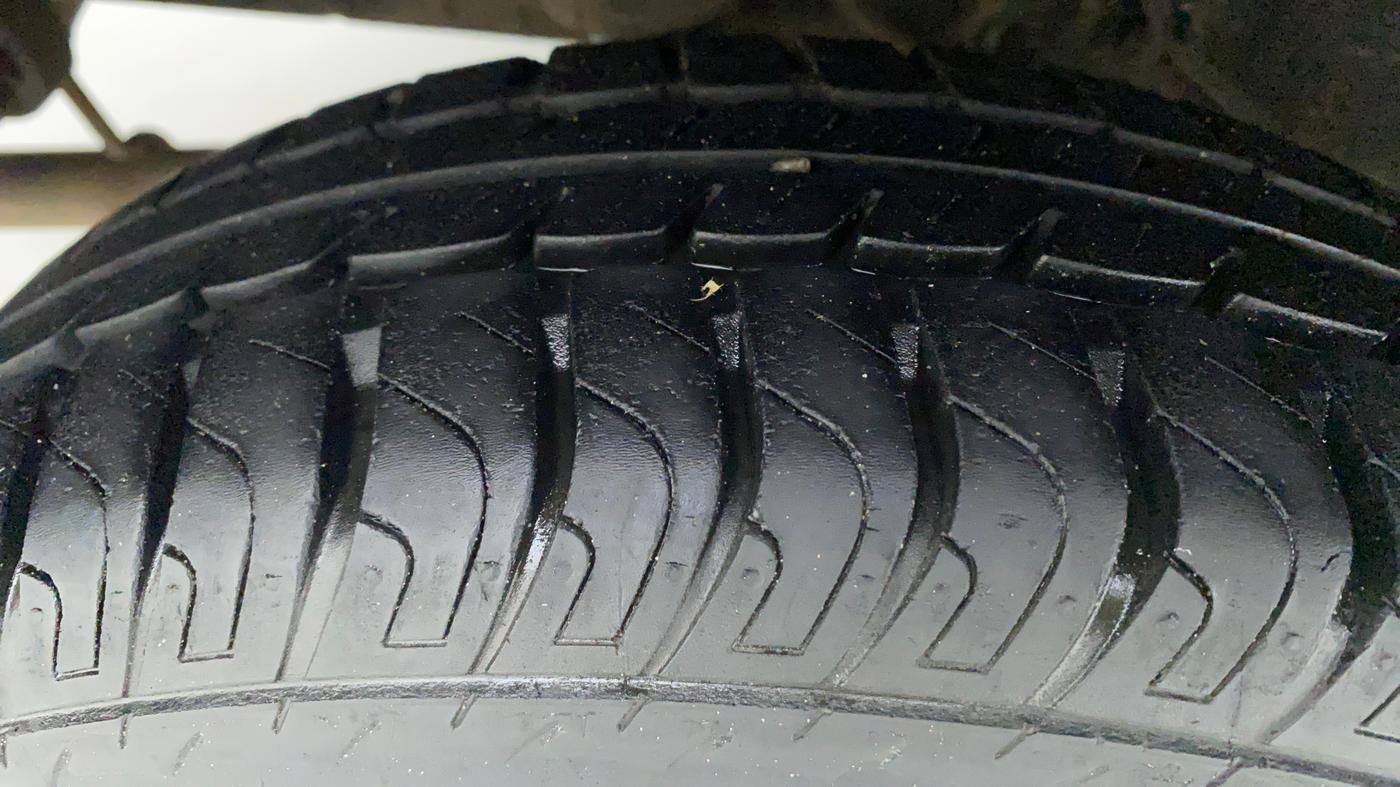 2015 Datsun Go T, Petrol, Manual, 29,272 km, Right Rear Tyre Tread