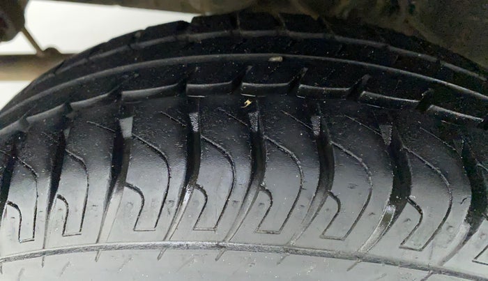 2015 Datsun Go T, Petrol, Manual, 29,272 km, Right Rear Tyre Tread