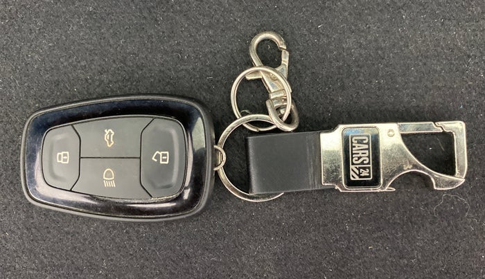 2021 Tata ALTROZ XZ 1.2, Petrol, Manual, 22,592 km, Key Close Up