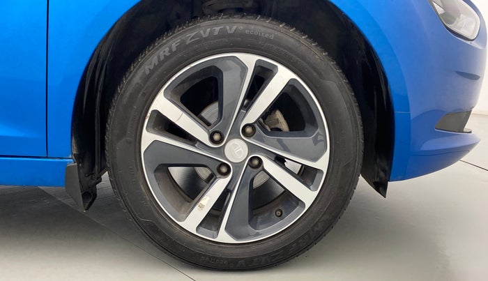 2021 Tata ALTROZ XZ 1.2, Petrol, Manual, 22,592 km, Right Front Wheel