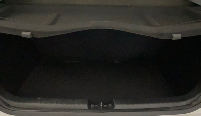 2020 Hyundai GRAND I10 NIOS SPORTZ 1.2 KAPPA VTVT DUAL TONE, Petrol, Manual, 15,964 km, Boot Inside