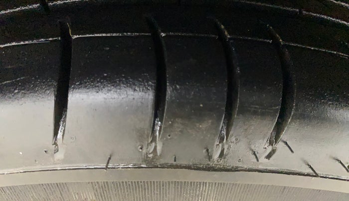 2012 Hyundai Santro Xing GL PLUS, Petrol, Manual, 66,990 km, Left Front Tyre Tread