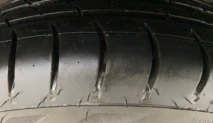 2012 Hyundai Santro Xing GL PLUS, Petrol, Manual, 66,990 km, Left Rear Tyre Tread