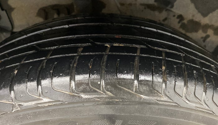 2022 Tata NEXON XZ PETROL, Petrol, Manual, 43,106 km, Right Rear Tyre Tread