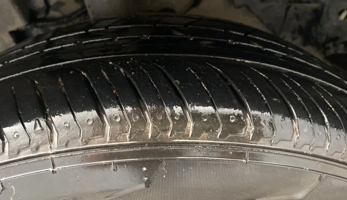 2022 Tata NEXON XZ PETROL, Petrol, Manual, 43,106 km, Left Front Tyre Tread