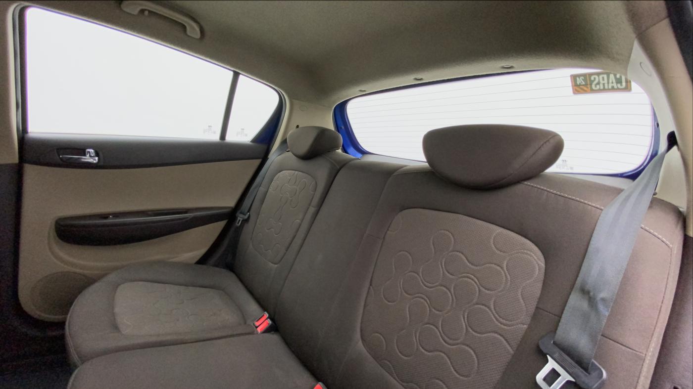 2011 Hyundai i20 SPORTZ 1.2, Petrol, Manual, 95,326 km, Right Side Rear Door Cabin