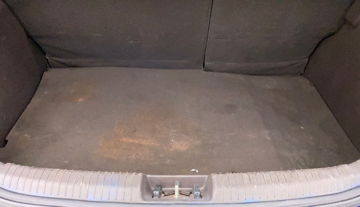 2011 Hyundai i20 SPORTZ 1.2, Petrol, Manual, 95,326 km, Boot Inside