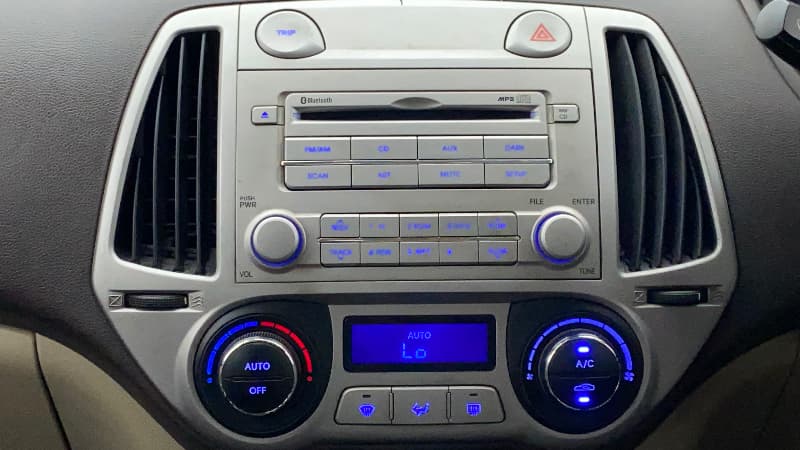2011 Hyundai i20 SPORTZ 1.2, Petrol, Manual, 95,326 km, Automatic Climate Control
