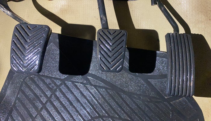 2013 Hyundai Eon ERA +, Petrol, Manual, 52,458 km, Pedals