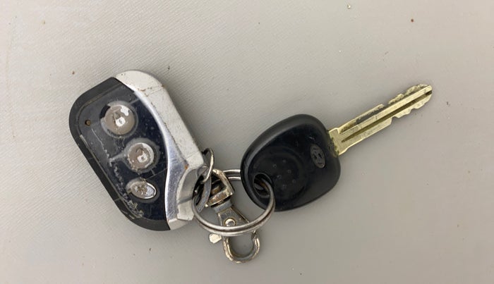 2013 Hyundai Eon ERA +, Petrol, Manual, 52,458 km, Key Close Up