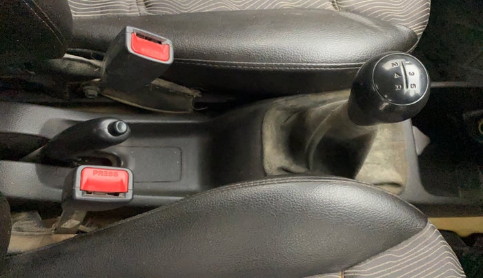 2013 Hyundai Eon ERA +, Petrol, Manual, 52,458 km, Gear Lever