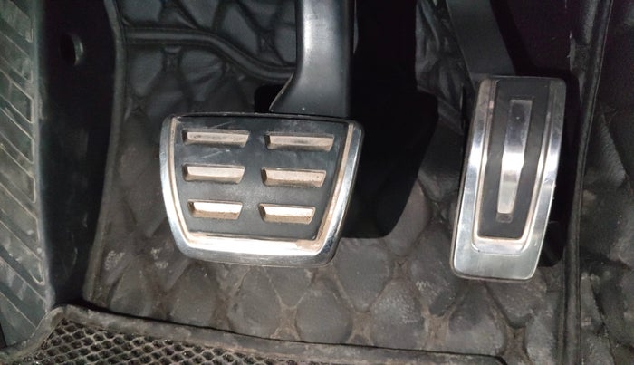 2021 Skoda Superb L&K 2.0 TSI AT, Petrol, Automatic, 43,942 km, Pedals