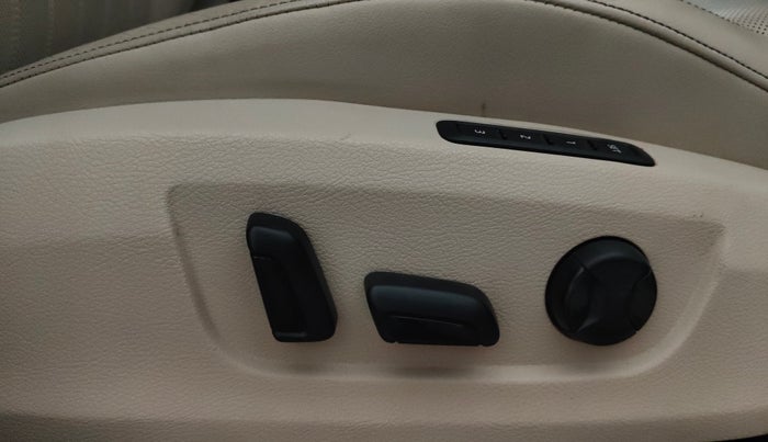 2021 Skoda Superb L&K 2.0 TSI AT, Petrol, Automatic, 43,942 km, Driver Side Adjustment Panel