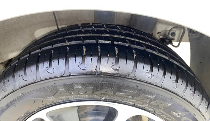 2017 Hyundai Grand i10 ASTA 1.2 KAPPA VTVT, Petrol, Manual, 5,943 km, Left Rear Tyre Tread