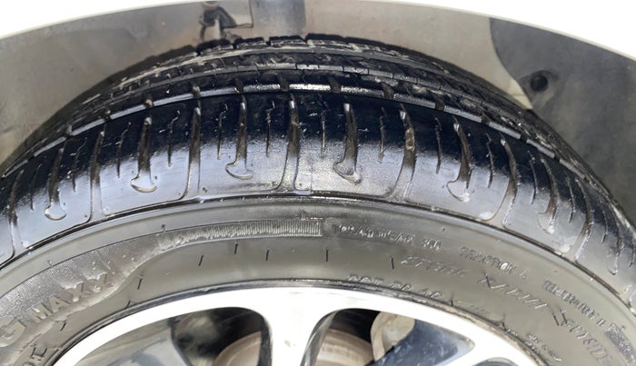 2017 Hyundai Grand i10 ASTA 1.2 KAPPA VTVT, Petrol, Manual, 5,943 km, Right Front Tyre Tread