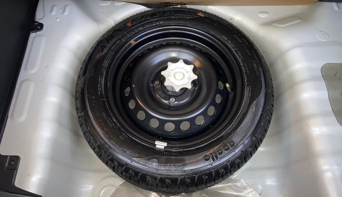 2017 Hyundai Grand i10 ASTA 1.2 KAPPA VTVT, Petrol, Manual, 5,943 km, Spare Tyre