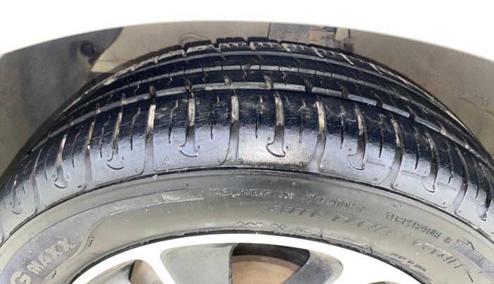 2017 Hyundai Grand i10 ASTA 1.2 KAPPA VTVT, Petrol, Manual, 5,943 km, Left Front Tyre Tread