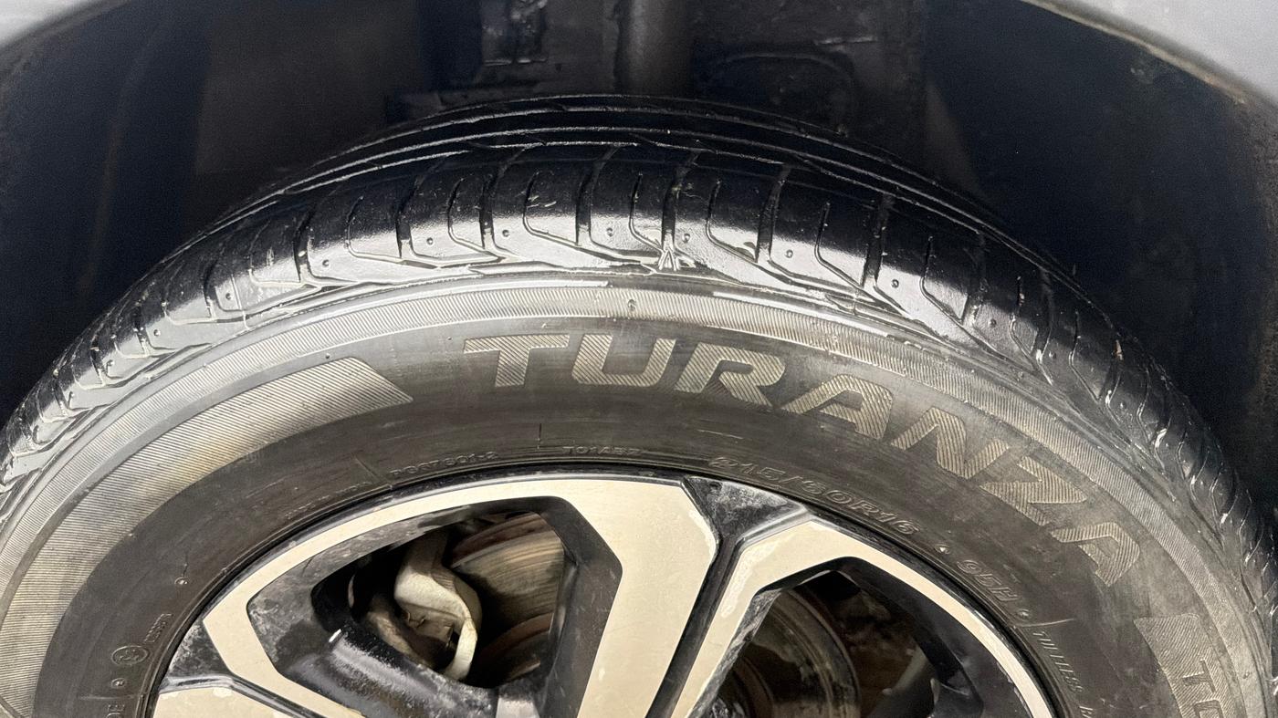 2023 Tata NEXON XZ PLUS PETROL, Petrol, Manual, 35,654 km, Left Front Tyre Tread