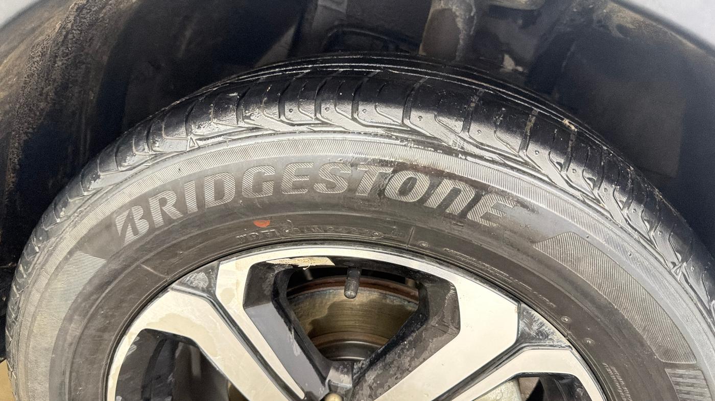 2023 Tata NEXON XZ PLUS PETROL, Petrol, Manual, 35,654 km, Right Front Tyre Tread