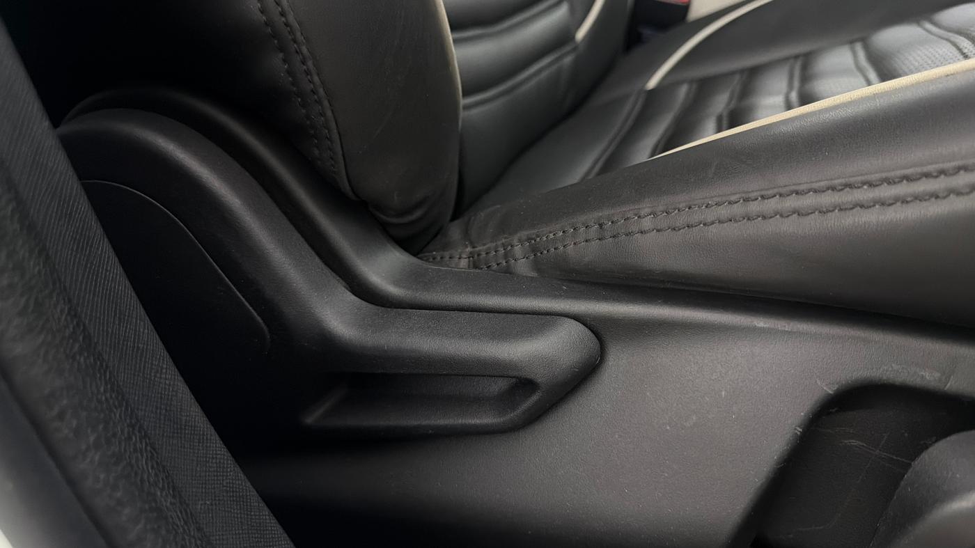 2023 Tata NEXON XZ PLUS PETROL, Petrol, Manual, 35,654 km, Driver Side Adjustment Panel