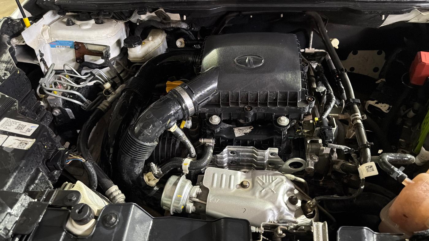 2023 Tata NEXON XZ PLUS PETROL, Petrol, Manual, 35,654 km, Engine View - Right