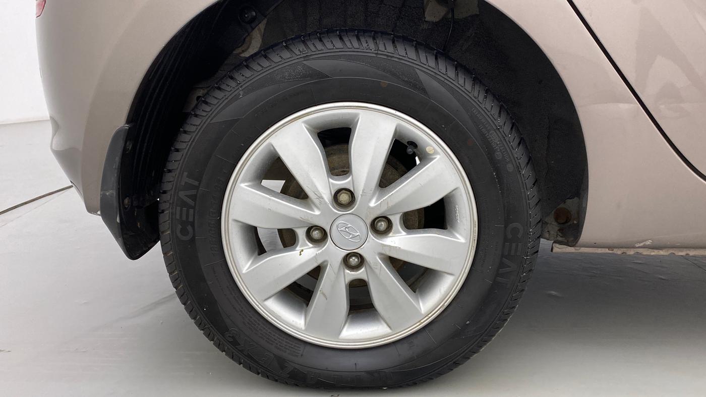 2014 Hyundai i20 SPORTZ 1.2 VTVT, Petrol, Manual, 72,908 km, Right Rear Wheel