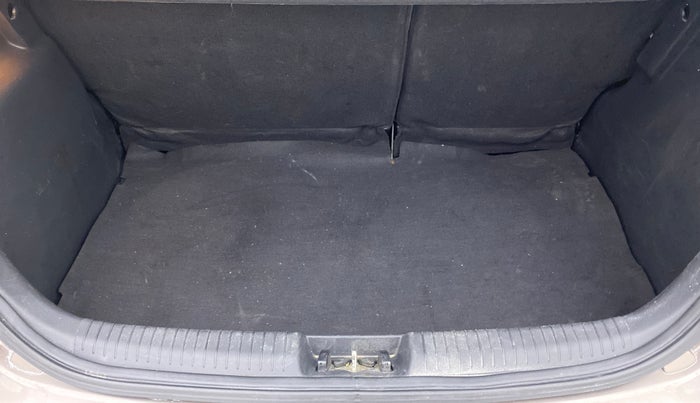 2014 Hyundai i20 SPORTZ 1.2 VTVT, Petrol, Manual, 72,908 km, Boot Inside