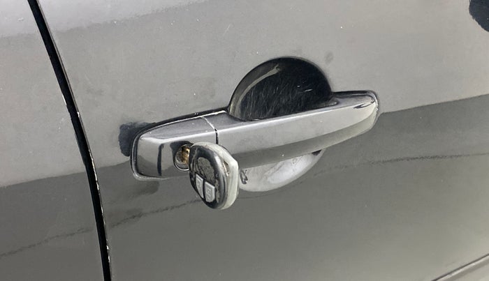 2012 Maruti Swift VDI, Diesel, Manual, 95,626 km, Lock system - Dork lock functional only from remote key