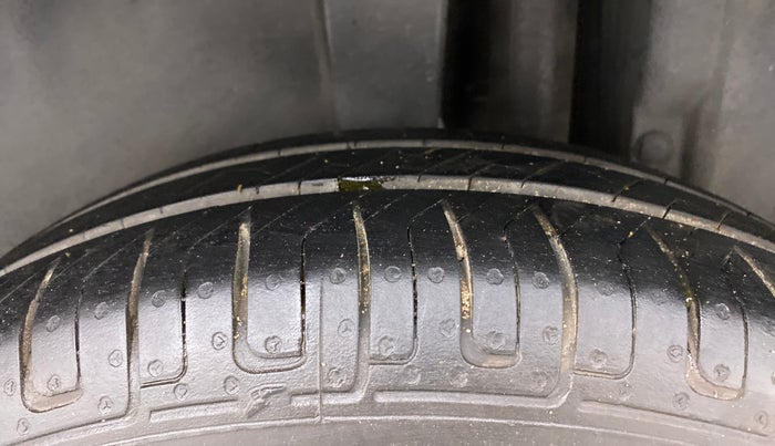2012 Maruti Swift VDI, Diesel, Manual, 95,626 km, Left Rear Tyre Tread