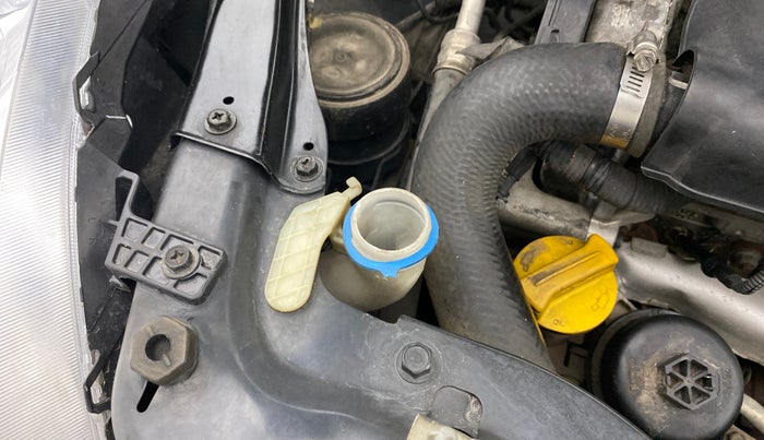 2012 Maruti Swift VDI, Diesel, Manual, 95,626 km, Front windshield - Wiper bottle cap missing