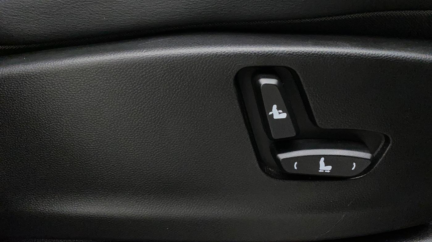 2020 MG HECTOR SHARP 1.5 DCT PETROL, Petrol, Automatic, 13,009 km, Driver Side Adjustment Panel