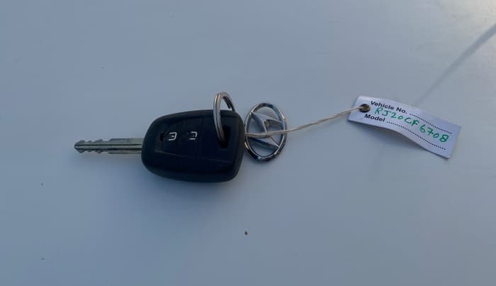 2018 Hyundai Grand i10 SPORTZ 1.2 KAPPA VTVT, Petrol, Manual, 42,647 km, Key Close Up