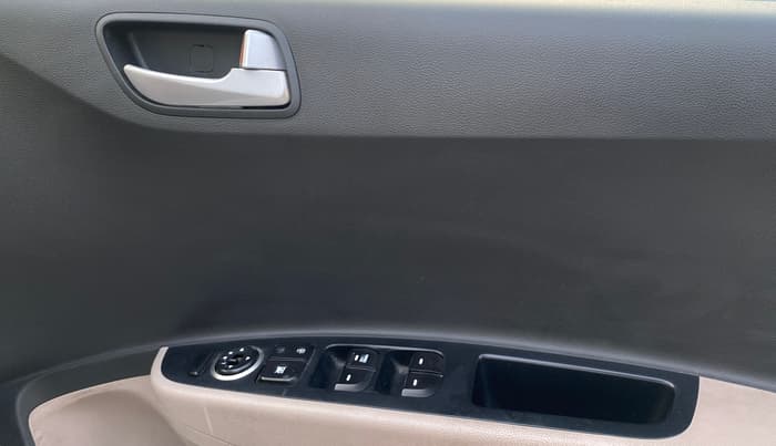 2018 Hyundai Grand i10 SPORTZ 1.2 KAPPA VTVT, Petrol, Manual, 42,647 km, Driver Side Door Panels Control