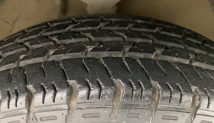 2016 Maruti Alto K10 VXI (O) AMT, Petrol, Automatic, 14,039 km, Right Front Tyre Tread