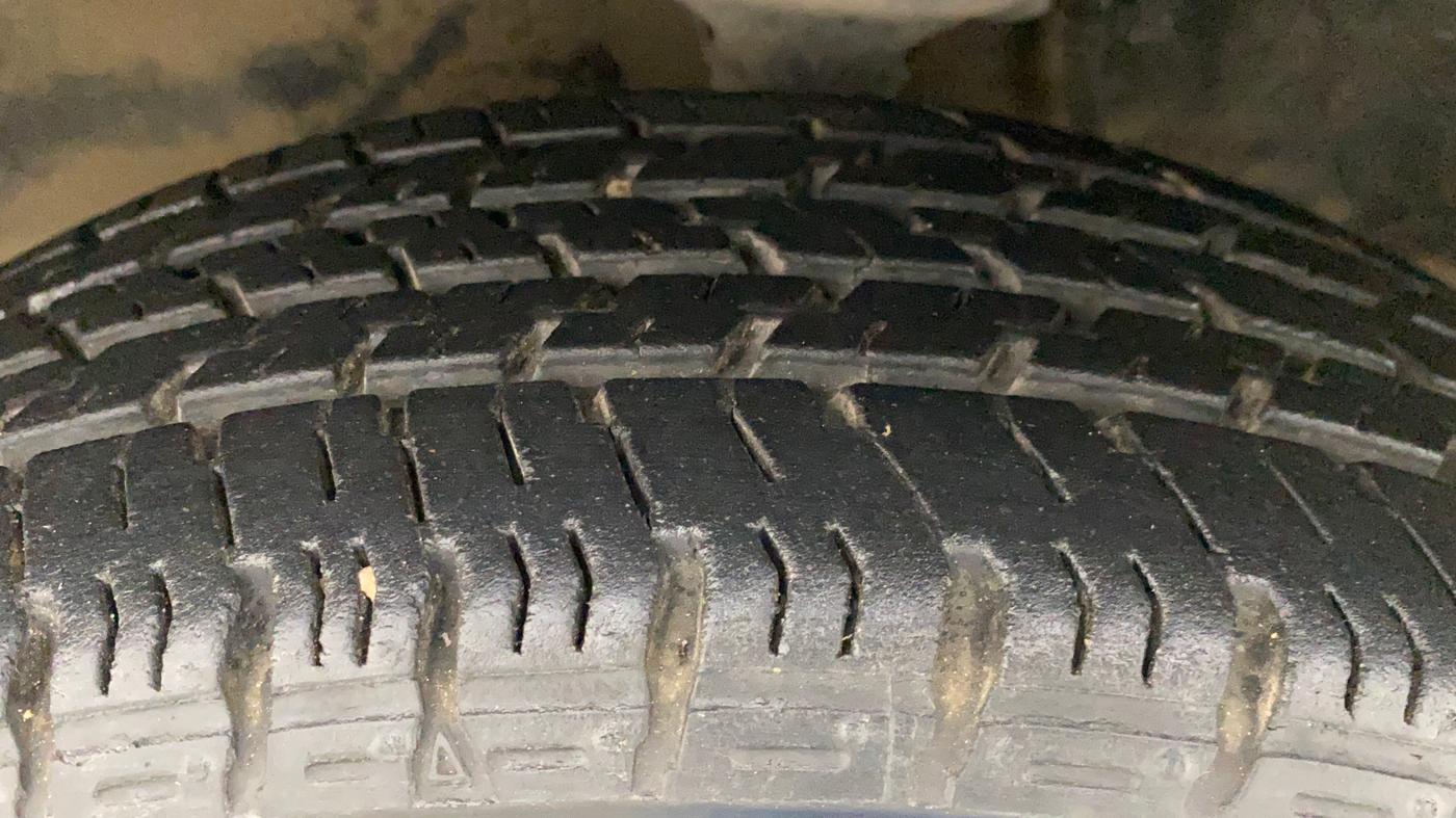 2016 Maruti Alto K10 VXI (O) AMT, Petrol, Automatic, 14,039 km, Left Front Tyre Tread