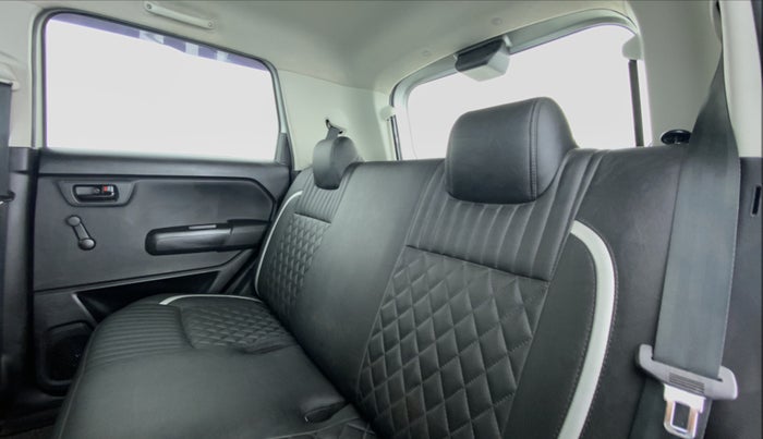 2021 Maruti New Wagon-R LXI CNG 1.0 L, CNG, Manual, 31,364 km, Right Side Rear Door Cabin