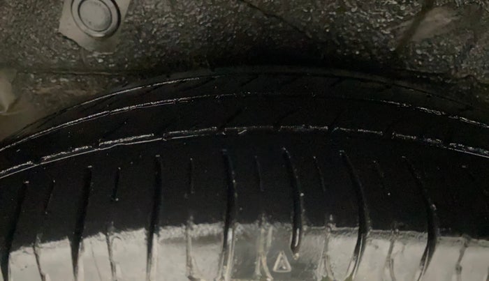 2013 Hyundai i10 MAGNA 1.2, Petrol, Manual, 87,419 km, Right Rear Tyre Tread